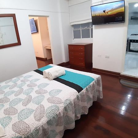 Apartamento Lindo - A 2 Cuadras De La Plaza De Armas Y Del Palacio De Gobierno Lima Eksteriør billede