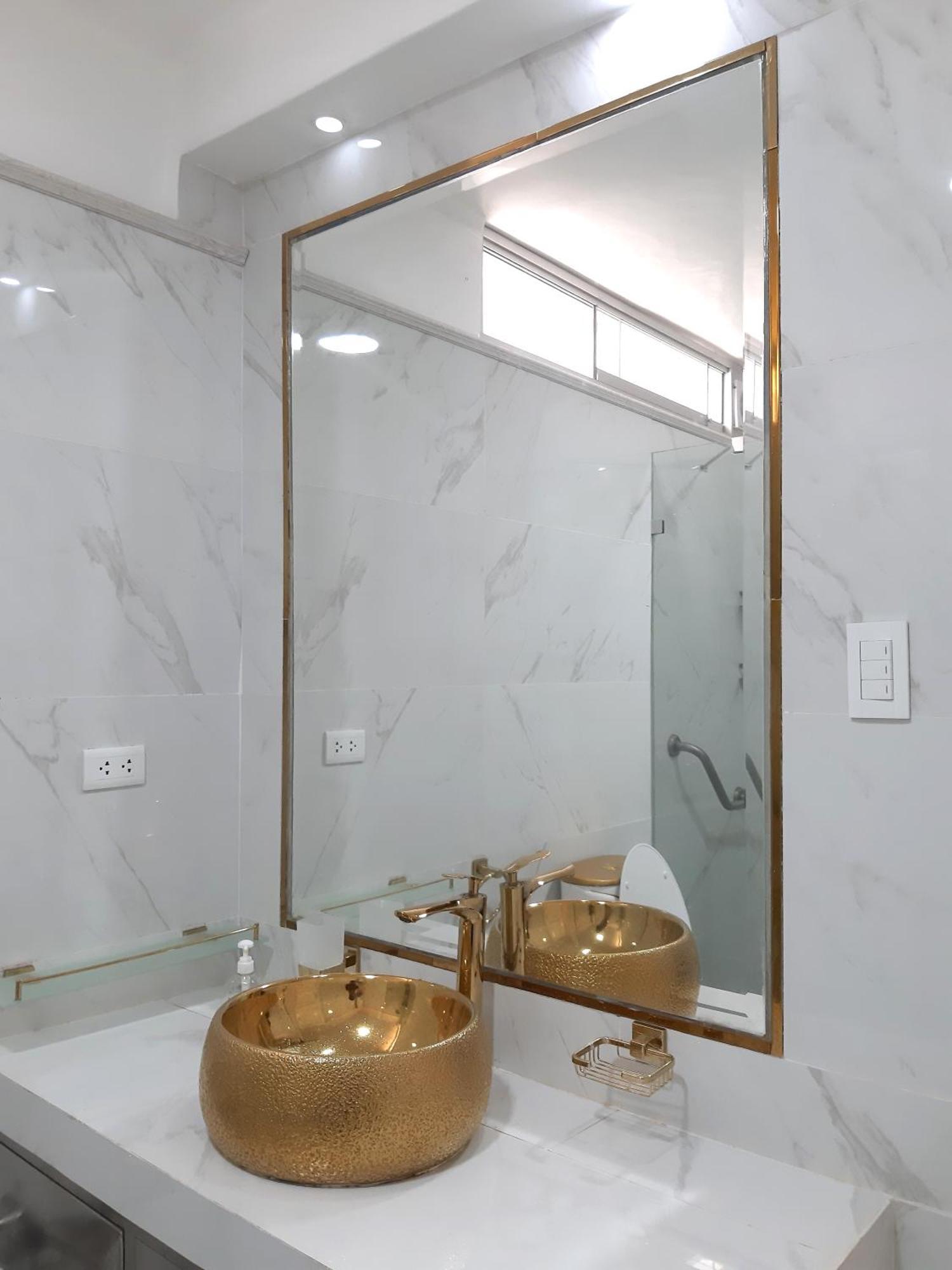 Apartamento Lindo - A 2 Cuadras De La Plaza De Armas Y Del Palacio De Gobierno Lima Eksteriør billede